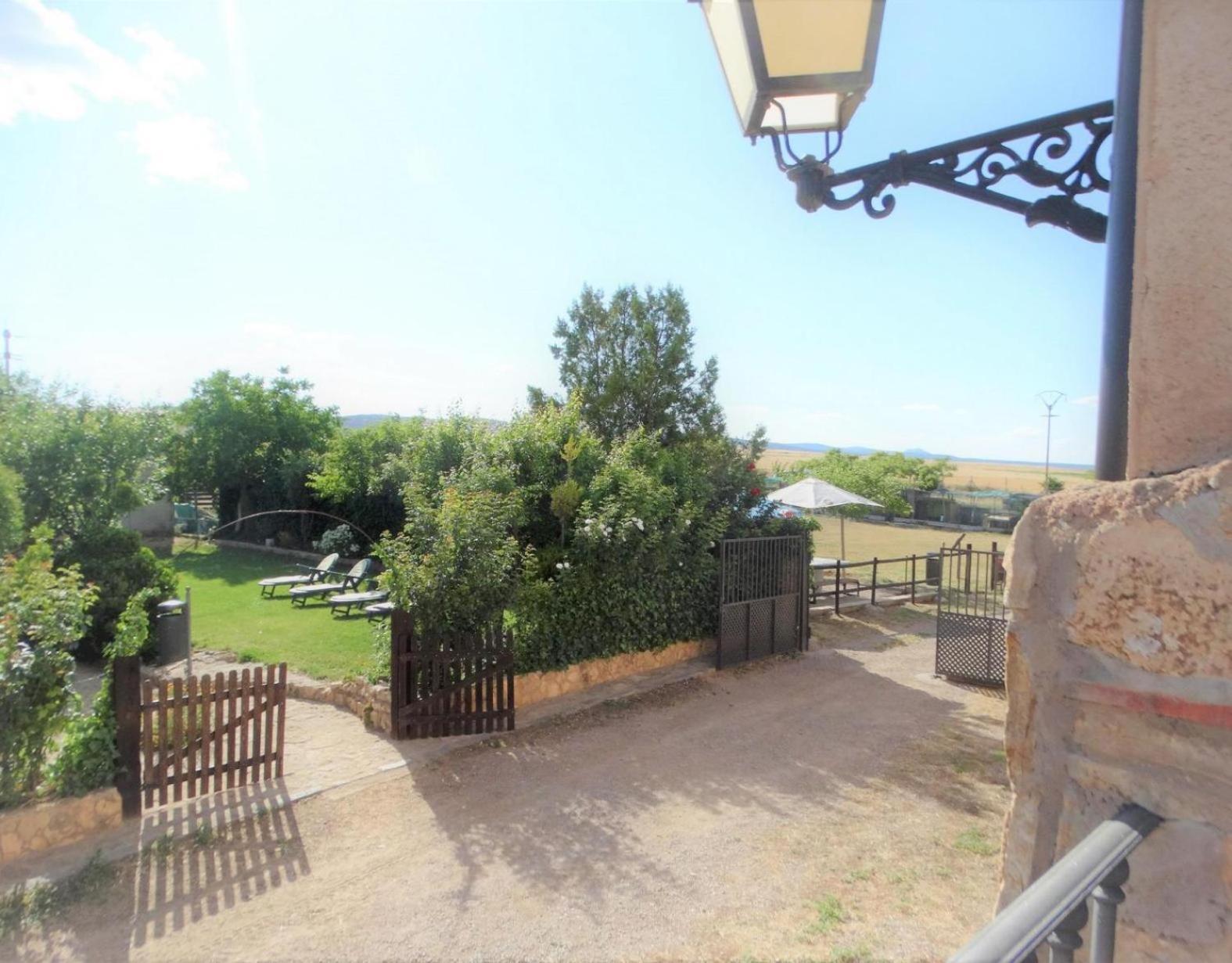 Masia Los Camineros Cella Bagian luar foto